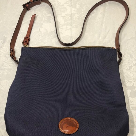 DOONEY & BOURKE Navy Blue Nylon Crossbody Tote Adjustable Leather Straps Red Int - Picture 1 of 16